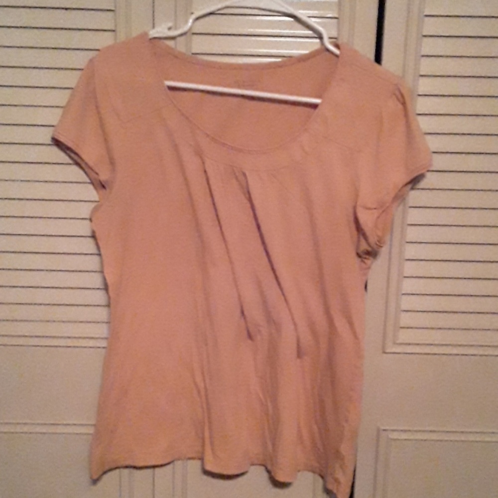 Yellow t-shirt